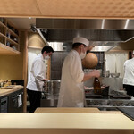 車力門 おの澤 - 目の前のこのスペースで作られるってのが最高に好き♡