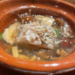 車力門 おの澤 - い〜っぱいの種類のキノコ(雑)に、なんだっけ甘鯛だっけなんだっけかの松笠焼きをIN!!ハァイ、お松ヘルプ入りま〜す♪(´ε｀ )