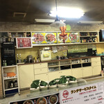 鮮味館  - 内観
            2021/11/01
            お得ランチ 850円 ✳︎夜+150円
            四川風辛味噌ラーメン
            麻婆天津飯