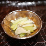 勢麟 - 鮑と青芋茎