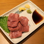 やきとん 木々家 - 2012.11 タン刺（490円）
