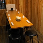 やきとん 木々家 - 2012.11 店内はテーブル席中心のようです