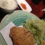 あげづき - 小鉢系、赤だし味噌汁も美味しい。大満足です。