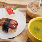 ハレケア カフェアンドサロン - 