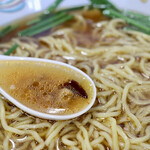 Kyuuryuu - 辛さ控えめのシンプルなスープ