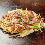 Burning fighting spirit!! Stir-fried wild boar with salt