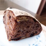 パン・デ・フィロゾフ - 
      ⚫ル・ヴィニュロン・ルージュ（1/4）