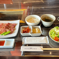 焼肉 飛車角 横浜店 - カルビ&ハラミランチ　ご飯少なめ　ホット黒烏龍茶サービス