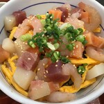 なか卯 - たっぷり甘海老海鮮丼690円(2021.9.14)