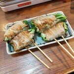 sumibiyakitorikushihacchin - ピーマンチーズ豚巻き