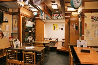 Nikukei Izakaya Nikujuuhachibanya Toranomon Ten - テーブル席