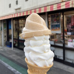 朝日堂 - 料理写真:ソフトクリーム　¥300
