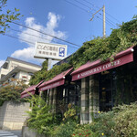 神戸にしむら珈琲店 - お店の裏側にも駐車場があります。