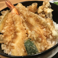 神田明神下 みやび 本店 - 鱚、海老、烏賊、南瓜、茄子、舞茸、後ひとつが思い出せない…
