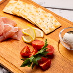 BAR ナナ - 生ハムチーズのカナッペ