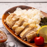 BAR ナナ - にんにくたっぷり鳥丼