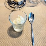 La Brianza - レモンとセージのソルベ。おいしいお口直し♪ この頃のポンケの定番ですね