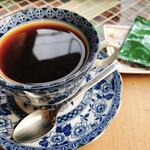 スペースMu - ランチ後のコーヒー¥250はお茶請けつきで嬉しい