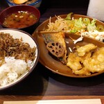 味楽房 - サバの唐揚げ定食