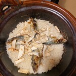 比良山荘 - 子持ち鮎と松茸の土鍋ご飯
