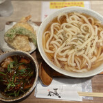 ひだりうま - 最強のうどんにふさわしい