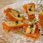 Lemon & Oyster Garden SANGO - 烟熏三文鱼与土豆油封的卡尔帕乔