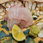 実伶 - お造り　天然鯛。