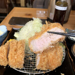 とんかつ いわい - 特選厚切りロースかつ　断面