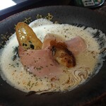 ただいま変身中 - 牡蠣×豆乳ラーメン