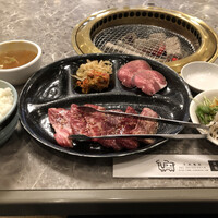 川崎名物 炭火焼肉 食道園 - 