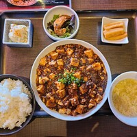 札幌菜 虎鯨 - 麻婆豆腐挽きたて花山椒の香り(980円)です。