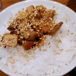 煮干し中華そば 麺屋 芝乃 - ミニ煮豚飯
