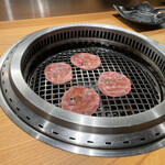 Shiawaseno Yakiniku Tabehoudai Kamimura Bokujou - 