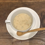 カタルキッチン - ♦︎クラムチャウダー・・スープは大好きなクラムチャウダー✧︎✧︎ 玉ねぎの甘味、アサリの風味がいい‼︎