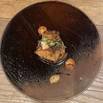 カタルキッチン - ♦︎チキンロースト・・スパイスがクセになる。さらに粒マスタードをつけるとさらに美味しくなります。