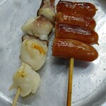 丸藤 - ゲソ塩焼きとピリ辛ウインナー