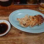 甲州屋 - ビールには餃子が合う合う(o´ｴ｀o)b