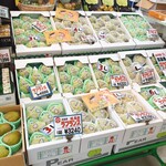 フルーツショップ キヨカ - 本業はフルーツ屋さん。それは勝てないって。