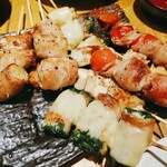 Toukyou Yakitori To Yasaimaki No Mise Hayato To Hinata - 