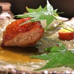 おみ乃 - 松茸と餅米を詰めて揚げた手羽先 + 丸十（さつまいも）の蜜煮（アップ）