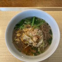 広尾はしづめ - 蒸し鶏と千寿葱の温蕎麦