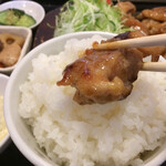 わ楽 - ご飯の上が舞台！