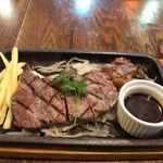 MEAT×WINE BISTRO DOMANNAKA - サーロインビーフステーキ