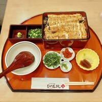 うなぎ和食 しら河 名駅店 - 薬味がいろいろ/漬物は守口漬けも