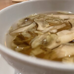 f - 焼き干し天然鮎出汁の金茸スープ