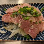 焼肉ホルモン笠島 - タン刺し