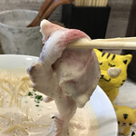 ラーメン家 あかぎ - レアチャーシュー、にゅ～～ん！