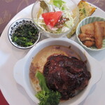 フィオーレ - 豆腐ハンバーグのプレートを上から。