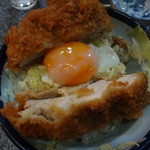 だいもん - だいもん丼、半分食べた後。まだ１人前はありそう・・・