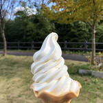 お食事処 旬の市 - 料理写真:ソフトクリーム・バニラ（税込300円）